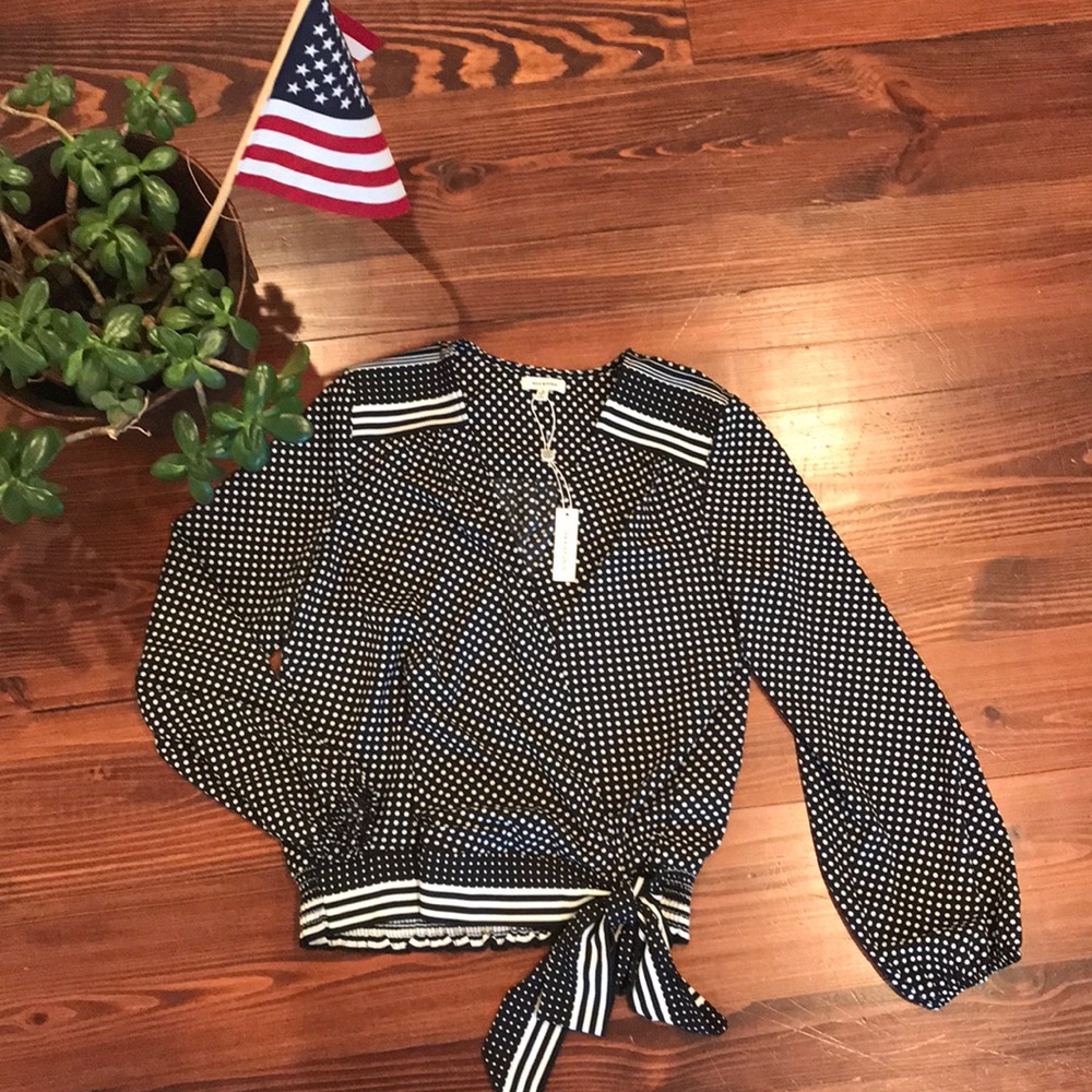 Max Studio shirt with tie